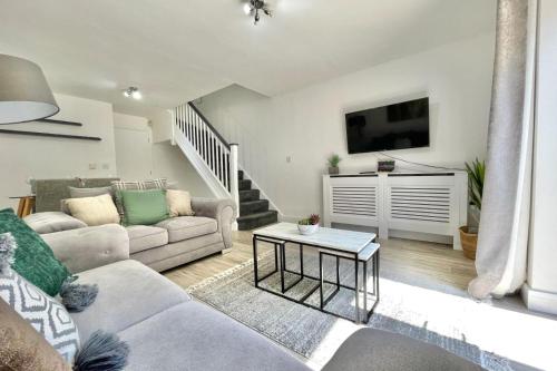 Canalside House - Charming Home Near M6 Coventry gîte à louer Bedworth