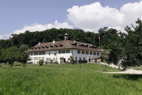 Klosterhotel St. Petersinsel, Pension in Sankt Petersinsel bei Kallnach