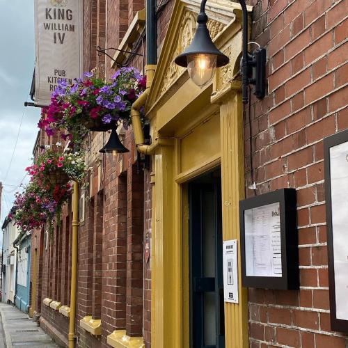 King William IV in Totnes