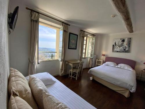 Logis Hôtel La Bellaudière (Logis Hotel La Bellaudiere) in 格拉斯