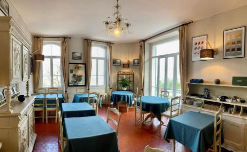 餐饮, Logis Hôtel La Bellaudière (Logis Hotel La Bellaudiere) in 格拉斯