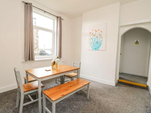 Зручності, Annielea is a cosy 3 bed Cottage in Helensburgh in Хеленсбург