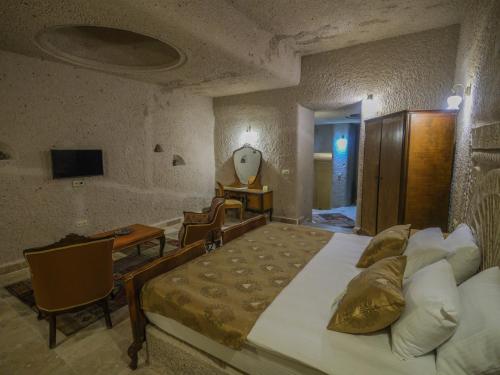 Kalsedon Cave Suites