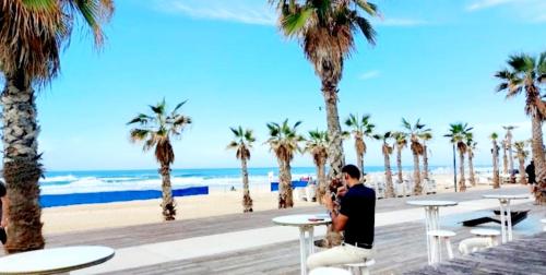 Strand, Hotel Apartment TLV-bat yam 81 in Bat Yam