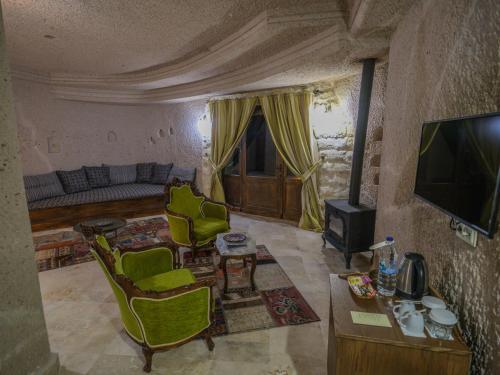 Kalsedon Cave Suites