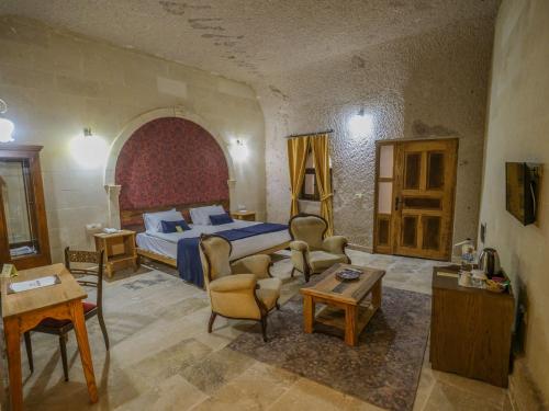 Kalsedon Cave Suites