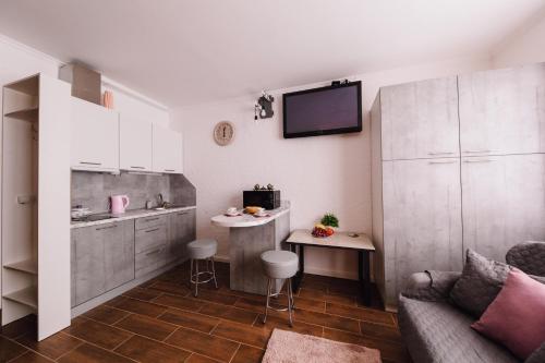 B&B Oujhorod - Найкраще розташування у місті Нові smart-квартири - Bed and Breakfast Oujhorod