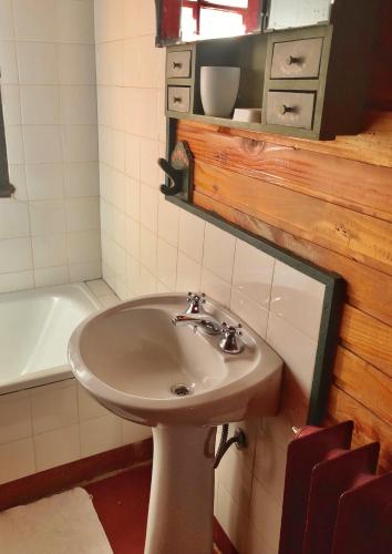 Triple Room with Lake View image 2
