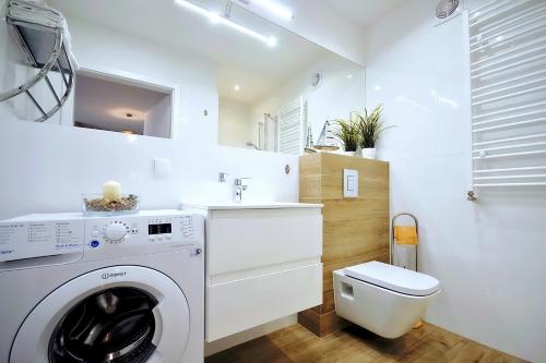 Deluxe Apartment image 2