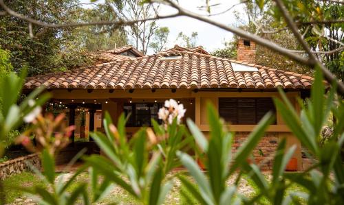 Clavellino House en Villa de Leyva - Tranquilidad y Naturaleza en Reserva Natural Urbana!