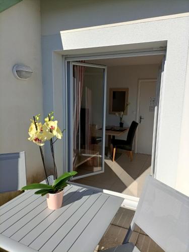 บริการและสิ่งอำนวยความสะดวก, Résidence de la Source by Euclenima (Residence de la Source by Euclenima) in ซาลี-เดอ-เบอาร์