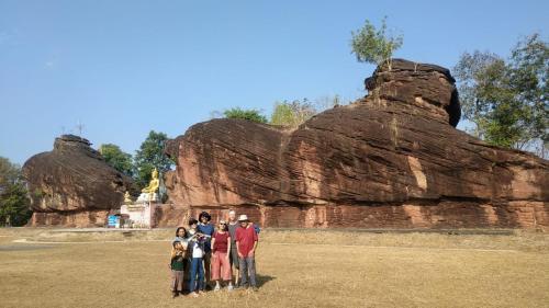 Lek's Issan Home and Travel Lek's Issan Home and Travel