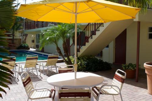 Surf Side Resort - 정원