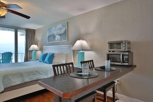 412 - Island Inn - image 18