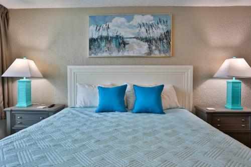 412 - Island Inn - image 21