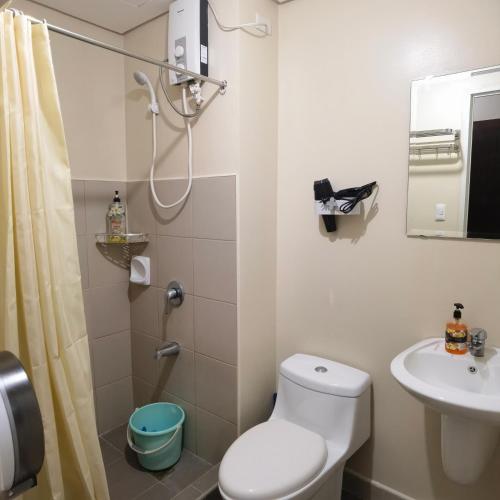 Bathroom, Avida Davao Condos, downtown CM Recto Avenue, Davao City near Brokenshire College