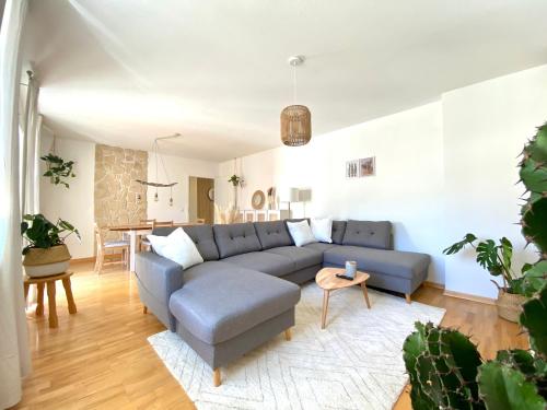 Best Butler Boho Boutique City Apartment Netflix 399m von Dürrnbergweg entfernt