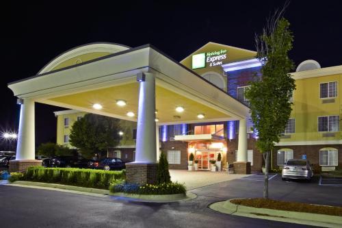 Holiday Inn Express Hotel & Suites Woodhaven an IHG Hotel - image 18