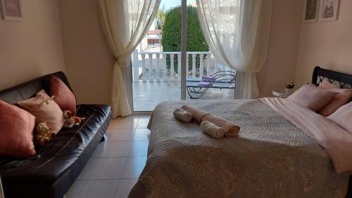 Nissi Golden Sands Holiday Apartment Free WiFi