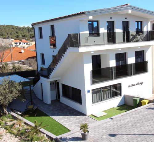La Casa Del Lago 4