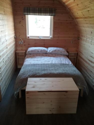 Heated Supersize Glamping Pod with ensuite bathroom, Wilburton, Nr Ely, Cambs