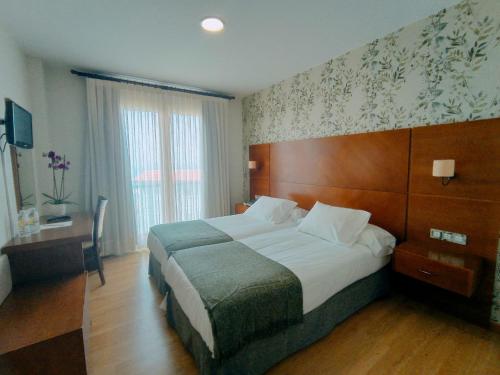 Hotel A Raiña - image 11