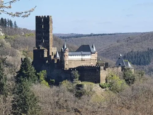 Am Burggraben auf der Sauerburg in Sauerthal, Deutschland