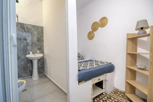 Bar street apartments - image 2