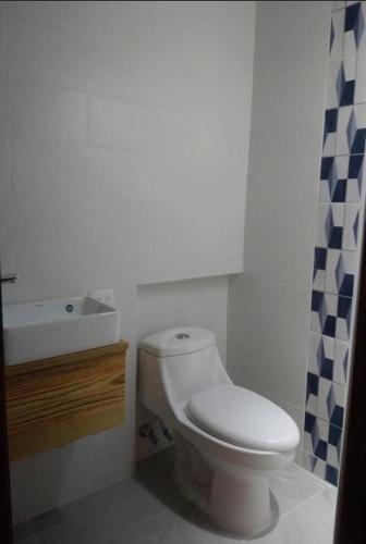 Bathroom, Verde Bonavita in Santiago De Los Caballeros