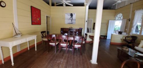 Looking Good Surf House San Juan del Sur in San Juan Del Sur