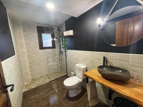 APARTAMENTOS DOÑA JIMENA DEL AMBROZ 4 Estrellas complejo único en el centro del pueblo - PISCINA YA ABIERTA