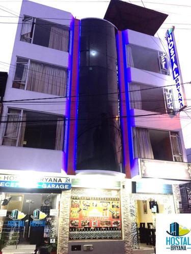 Hostal Bryana Inn Banos — Hotel in Banos