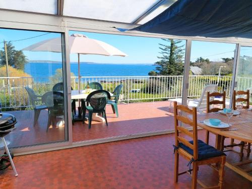 Holiday home with fantastic sea views on the Crozon Peninsula gîte à louer Le Fret
