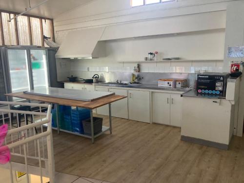Kitchen, The Espy Hostel in Cairns