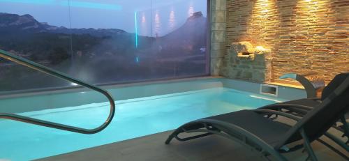 Gyógyfürdő, Hotel & Spa Can Josep Winery in Bot