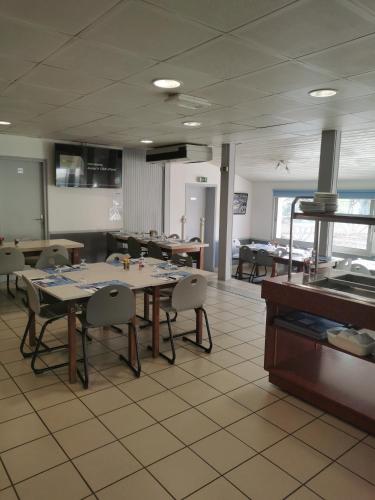 Ресторан, le relais de l aiguillon in Chatellerault