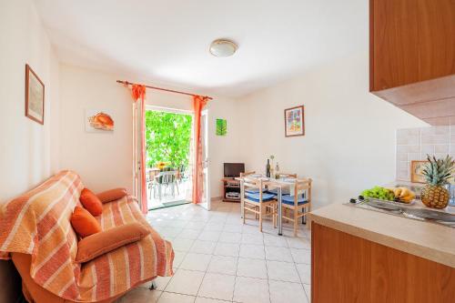 Apartment with Terrace image 6