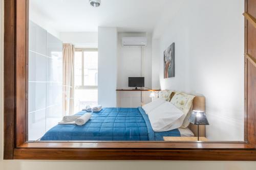 One-Bedroom Apartment image 6