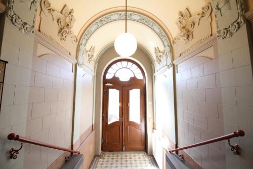 Zu Besuch im Palast - Perfekte Lage