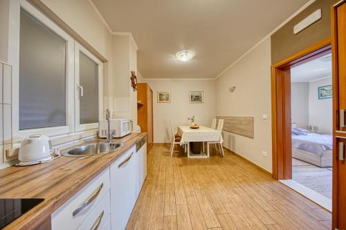 Apartments Kristić - main image