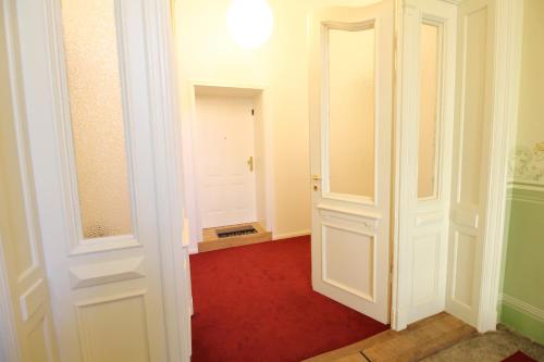 Zu Besuch im Palast - Perfekte Lage