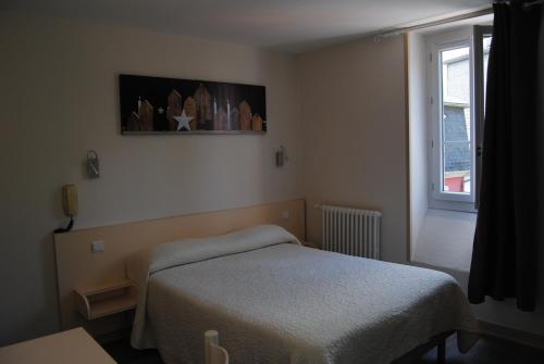 2 twin beds