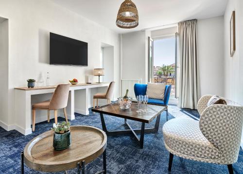 Hôtel l'Olivier - Piscine & Parking - image 6