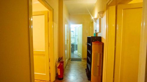 ベオグラード Private cozy room 2 with shared kitchen in appartment 3つ星 ホテル ロビー