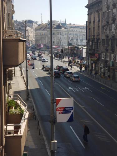 ベオグラード Private cozy room 2 with shared kitchen in appartment 3つ星 ホテル スイート