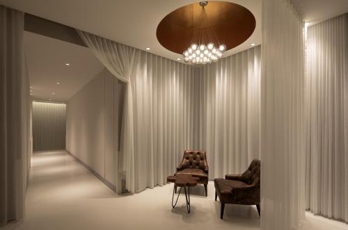 FFFFFF Hotel エフホテル