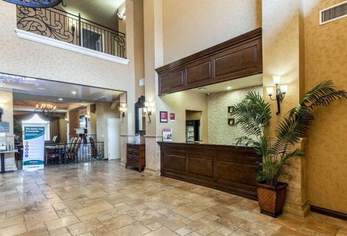 Comfort Suites Alamo Riverwalk