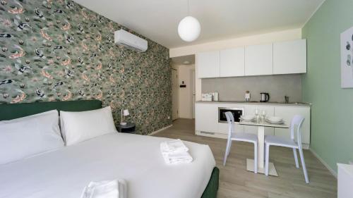 Italianway - The B Village Superior, Milan