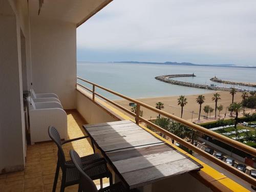 Balkon/Terrasse, Beautiful apartment in front of beach, pool, view in Roses