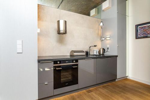 One-Bedroom Apartment image 1